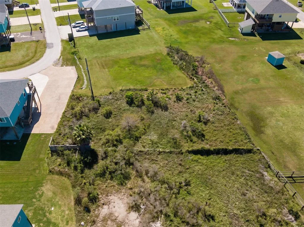 993 Gulf Rd - Architectural View 3